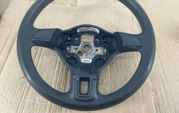 Volkswagen Jetta VI Steering wheel 5C0419091AH T1PQ283010581
