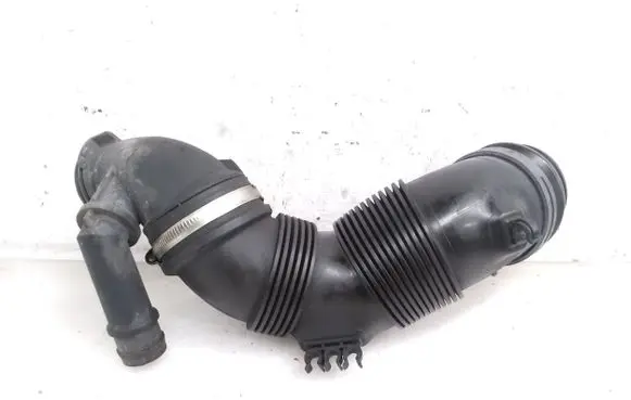 Seat Leon (5F) Turbo air intake inlet pipe/hose 5Q0129654G