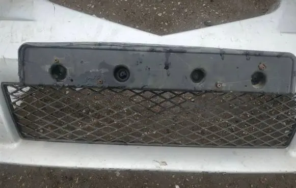 Mazda Premacy Front bumper lower grill