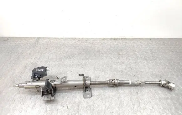 Steering wheel axle set