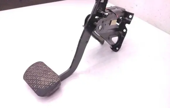 Mercedes-Benz Sprinter W906 Brake pedal A9062901201 01173531 S03F030417