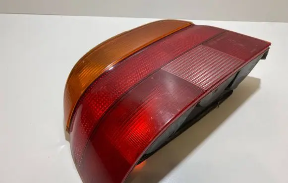 BMW 5 E39 Rear/tail lights 8358031 2VP007240 01