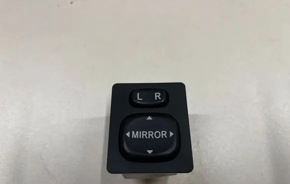 Toyota Corolla Verso E121 Wing mirror switch 183574 769746 E665742