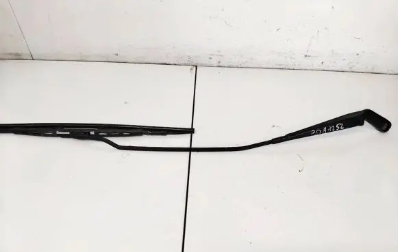 Audi A3 S3 8L Front wiper blade arm
