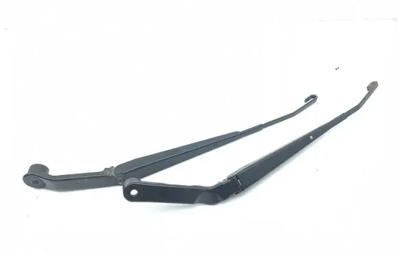 Mitsubishi Pajero Windshield/front glass wiper blade 