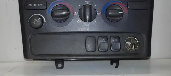 Volvo S80 Climate control unit 8682927 A293