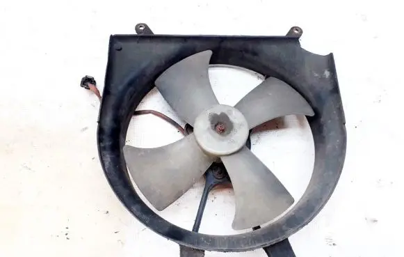 Honda Civic Radiator cooling fan shroud