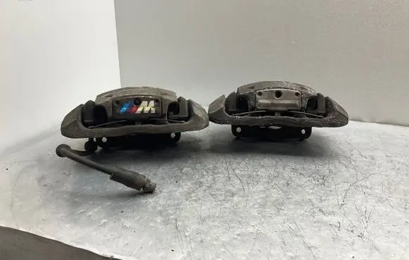 BMW 5 E60 E61 Front brake caliper 6766557 6766558 6030x
