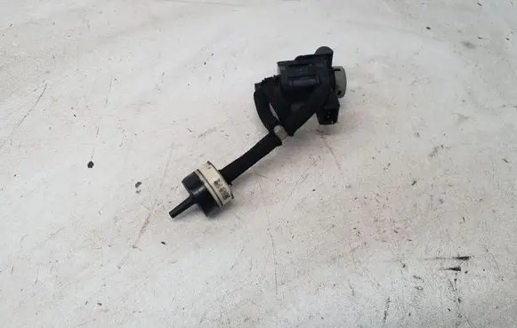 Audi A4 S4 B8 8K Turbo solenoid valve 1J0906283A