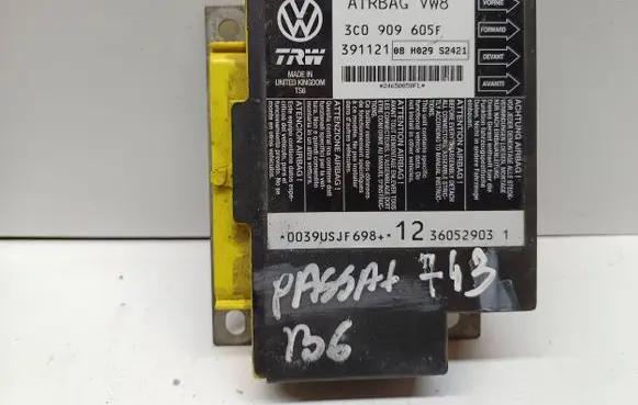 Volkswagen PASSAT B6 Airbag control unit/module 3C0909605F 391121