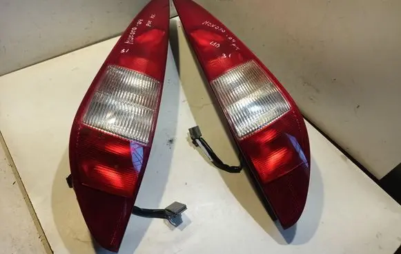 Ford Mondeo Mk III Rear/tail lights 1S7113405C