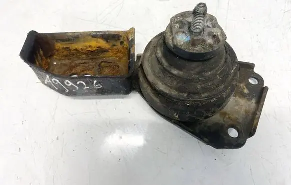 Engine mount bracket