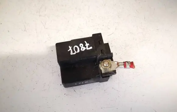 BMW 3 E46 Glow plug pre-heat relay 2246919