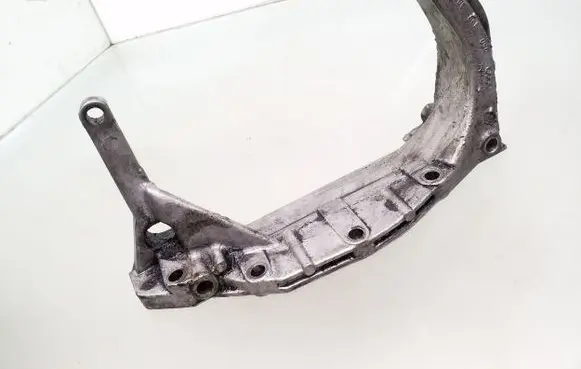 Audi A4 S4 B5 8D Gearbox mounting bracket 050199307