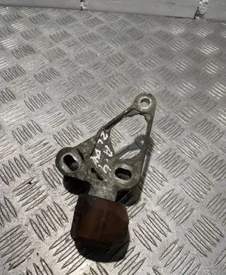 Audi A4 S4 B8 8K Engine mount bracket 8K0199339