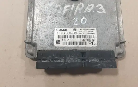 Opel Zafira B Engine control unit/module 0281010268 24417169