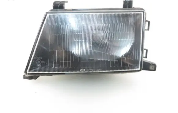 Mitsubishi Pajero Headlight/headlamp