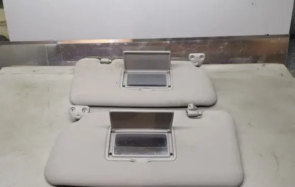 Nissan X-Trail T30 Sun visor