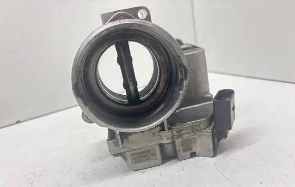 Audi A4 S4 B7 8E 8H Throttle valve 03G128063C