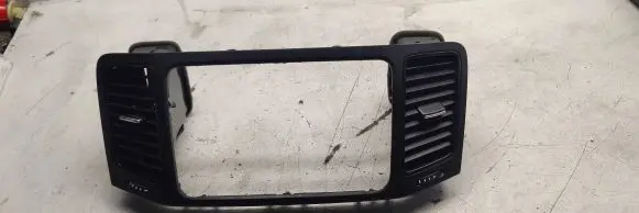 Seat Alhambra (Mk2) Dash center air vent grill 7n0858069