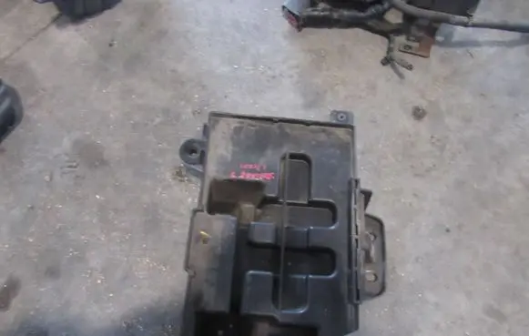 KIA Sportage Battery tray 371502Y200