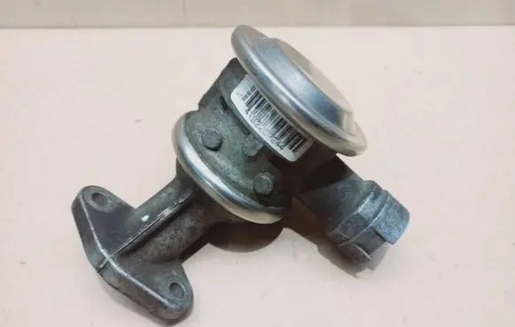 BMW 3 E46 EGR valve 7505993