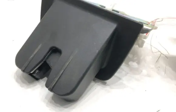 Audi A4 S4 B9 Tailgate exterior lock 8W9827505C