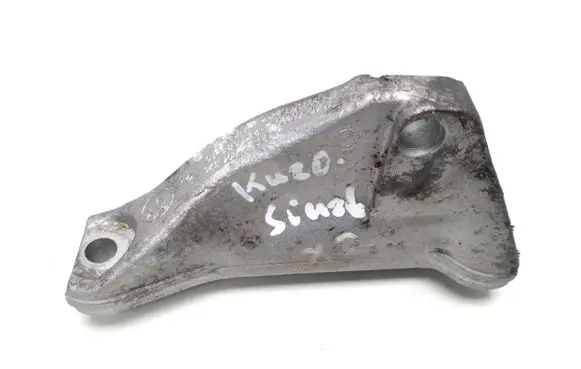 BMW X3 E83 Fuel pump bracket 7804376 13517804376