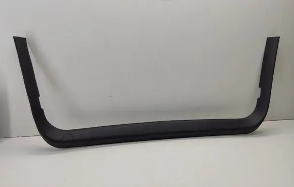 Front bumper lip
