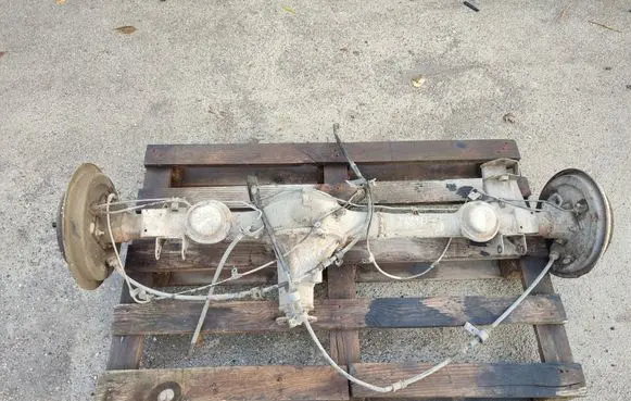 Suzuki Jimny Rear axle beam 