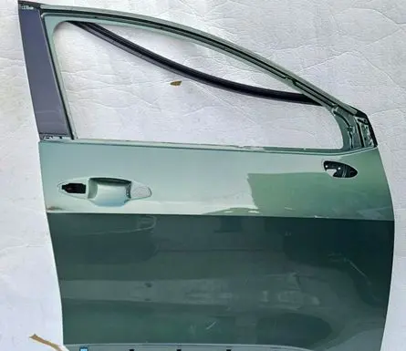 KIA Sportage Front door