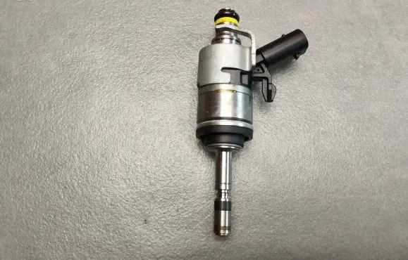 Volkswagen Arteon Fuel injector 06Q906036A 06Q906A01