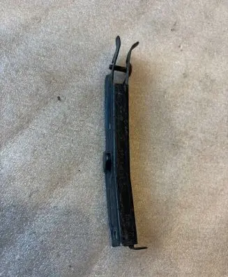 Mercedes-Benz R W251 Front bumper mounting bracket A2518801214 2518801214