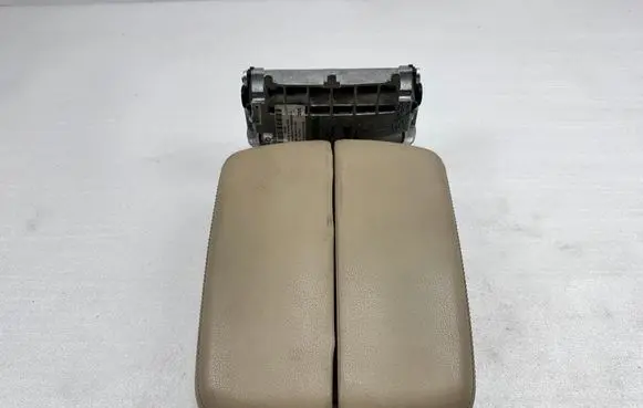 Audi Q7 4M Armrest 4M0864207D 4M0864207