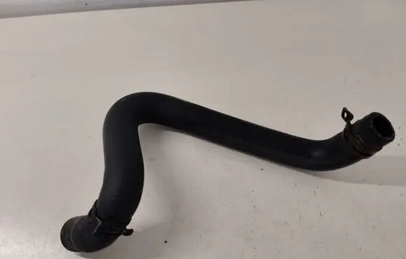 Mercedes-Benz Vito Viano W639 Engine coolant pipe/hose A6398321023