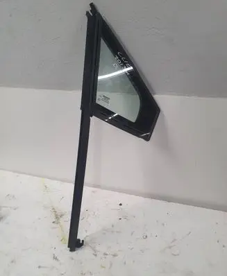 Renault Clio IV Front triangle window/glass 802621044R