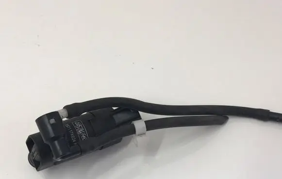 Volvo V50 Windscreen/windshield washer pump 1S7117K624FE