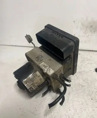 Skoda Octavia Mk1 (1U) ABS Pump 1C0907379L 00001964D0 10096003343