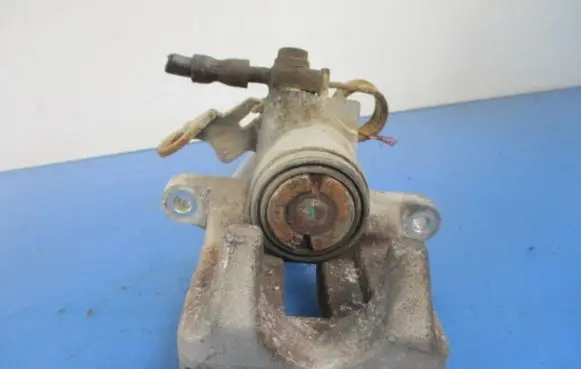 Volkswagen PASSAT B4 Rear brake caliper