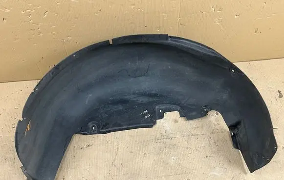 Porsche Cayenne (9PA) Rear arch fender liner splash guards 7L5810970