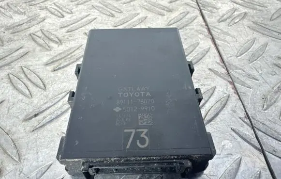 Lexus RX 450H Gateway control module 8911178020 50129910