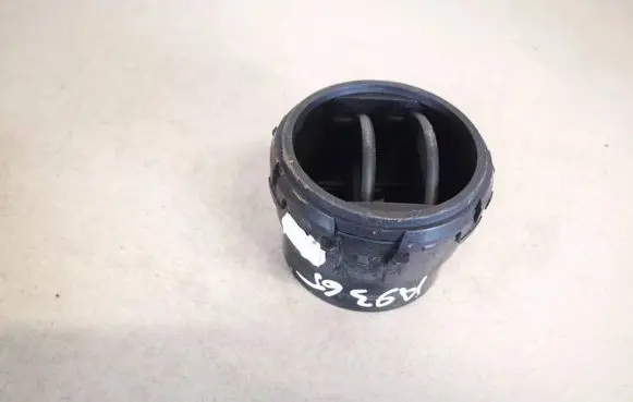 Toyota Yaris Dash center air vent grill