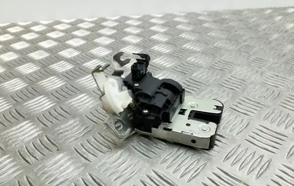 Audi A4 S4 B8 8K Tailgate/trunk/boot lock/catch/latch 8K9827505A