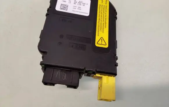 Volkswagen Touran I Steering angle sensor 1K0953549A 01016032420001
