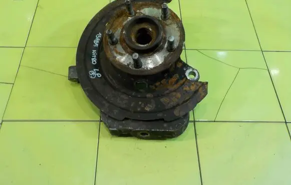 Dodge Nitro Front wheel hub spindle knuckle PRZOD