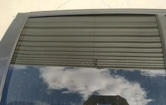 Chrysler Pacifica Rear door window glass