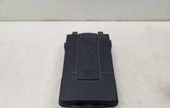 Skoda Superb B6 (3T) Battery box tray cover/lid 3C0915443A