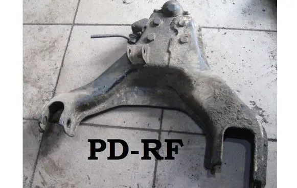 Opel Frontera A Front lower control arm/wishbone 94374428