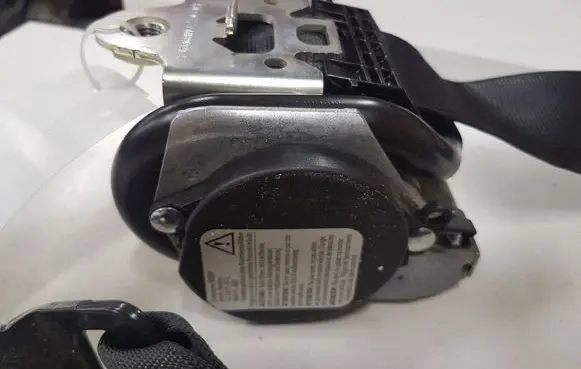 Volvo V60 Rear seatbelt 616157600