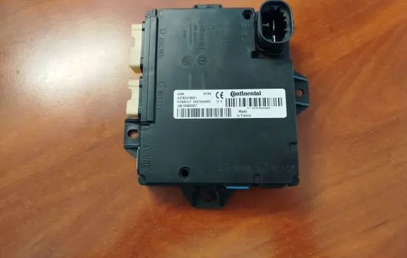 Opel Vivaro Comfort/convenience module 243755056R 93460557 A2C82318501